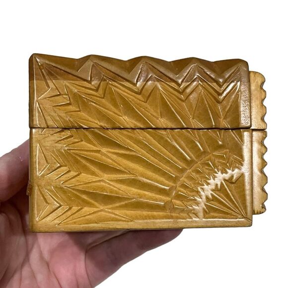 ROYAL TABULA Small Carved Wooden Box Wedding/Engagement Ring Bearer Ring Box - Picture 6 of 13